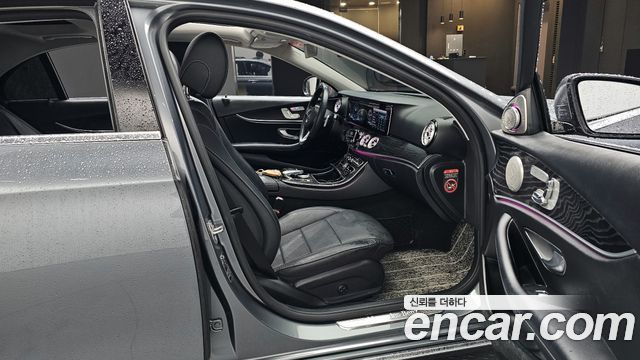 Mercedes-Benz E-Class E300 Avantgarde