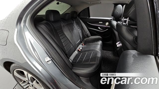 Mercedes-Benz E-Class E300 Avantgarde