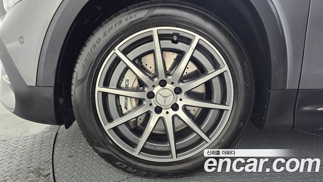 Mercedes-Benz GLB-Class AMG GLB35 4MATIC