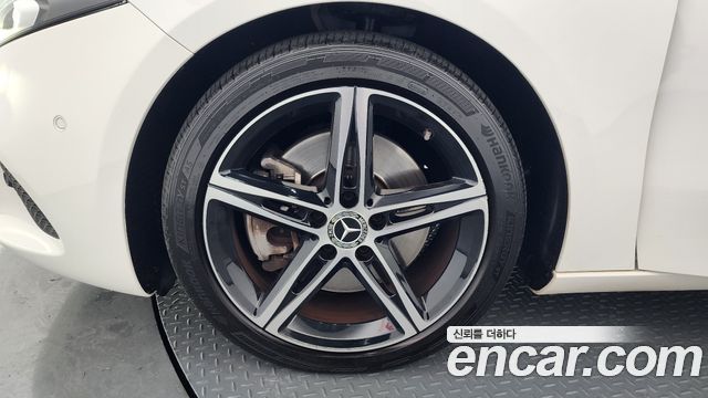Mercedes-Benz A-Class A250 4MATIC Sedan