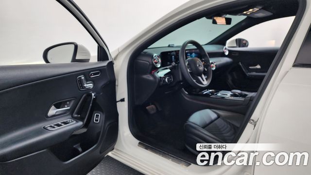Mercedes-Benz A-Class A250 4MATIC Sedan