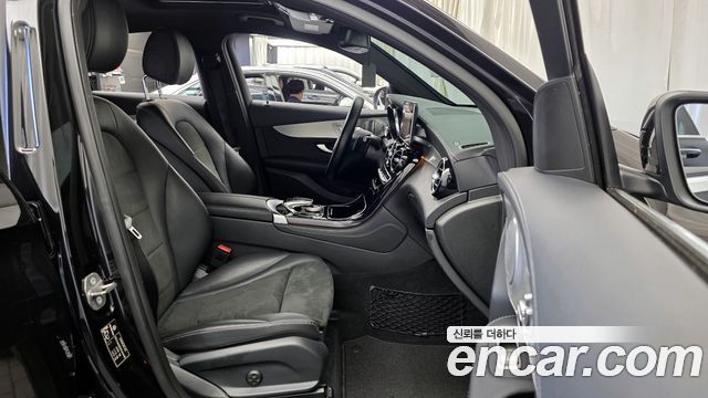 Mercedes-Benz GLC-Class GLC300 4MATIC AMG Line Coupe