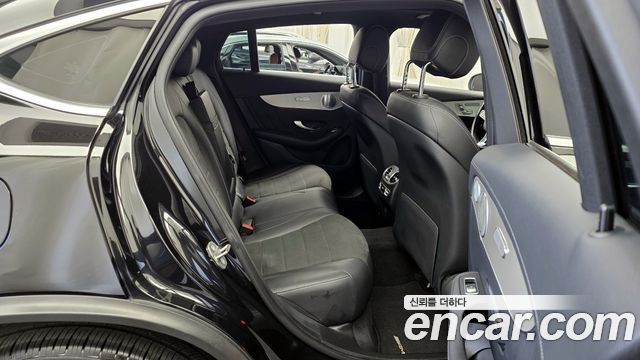 Mercedes-Benz GLC-Class GLC300 4MATIC AMG Line Coupe