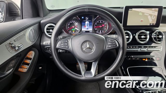 Mercedes-Benz GLC-Class GLC300 4MATIC AMG Line Coupe