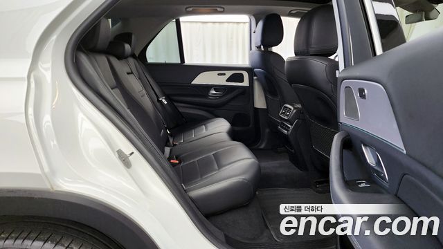 Mercedes-Benz GLE-Class GLE300d 4MATIC