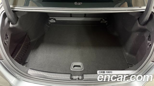 Mercedes-Benz C-Class C200 Avantgarde