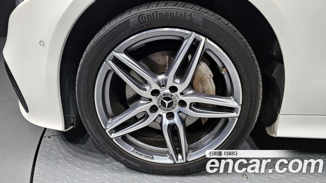 Mercedes-Benz E-Class E220d Coupe