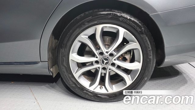 Mercedes-Benz C-Class C200 Avantgarde