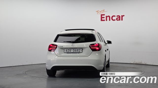 Mercedes-Benz A-Class A200