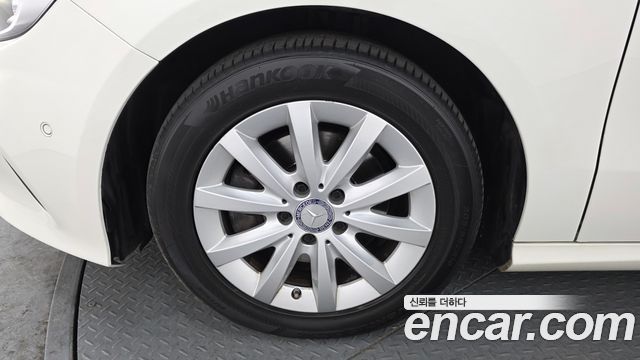 Mercedes-Benz A-Class A200