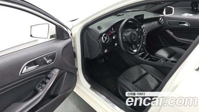 Mercedes-Benz A-Class A200