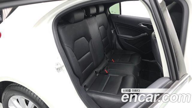 Mercedes-Benz A-Class A200
