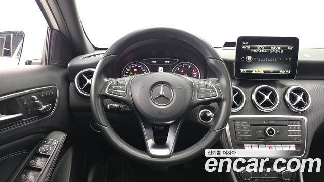 Mercedes-Benz A-Class A200