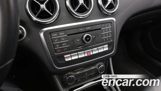 Mercedes-Benz A-Class A200