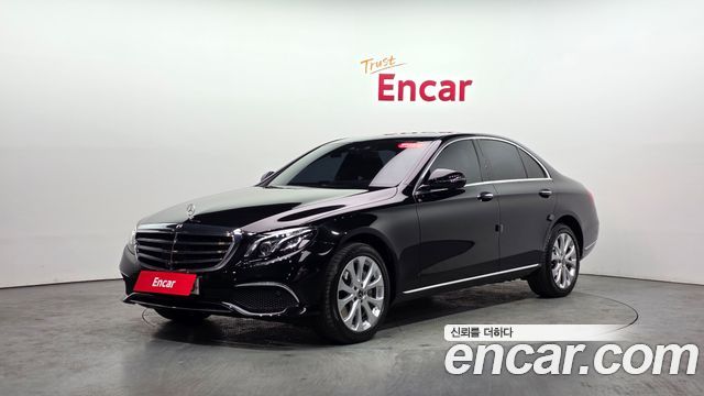Mercedes-Benz E-Class E300 4MATIC Exclusive