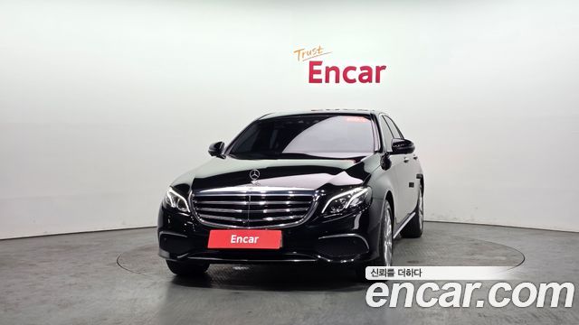 Mercedes-Benz E-Class E300 4MATIC Exclusive