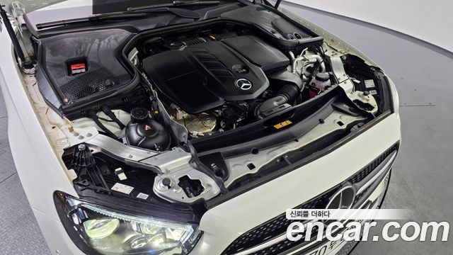 Mercedes-Benz E-Class E220d 4MATIC AMG Line
