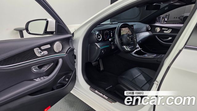 Mercedes-Benz E-Class E220d 4MATIC AMG Line