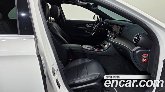 Mercedes-Benz E-Class E220d 4MATIC AMG Line