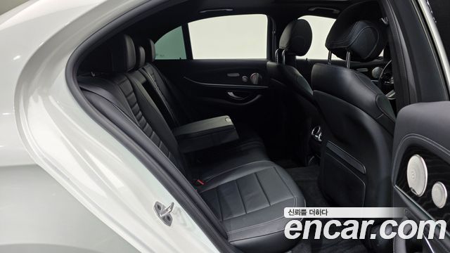 Mercedes-Benz E-Class E220d 4MATIC AMG Line
