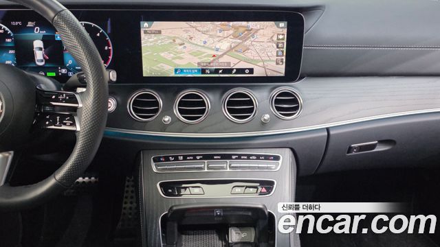 Mercedes-Benz E-Class E220d 4MATIC AMG Line