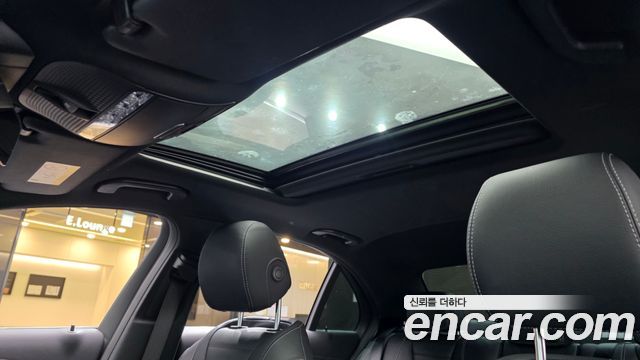 Mercedes-Benz E-Class E220d 4MATIC AMG Line