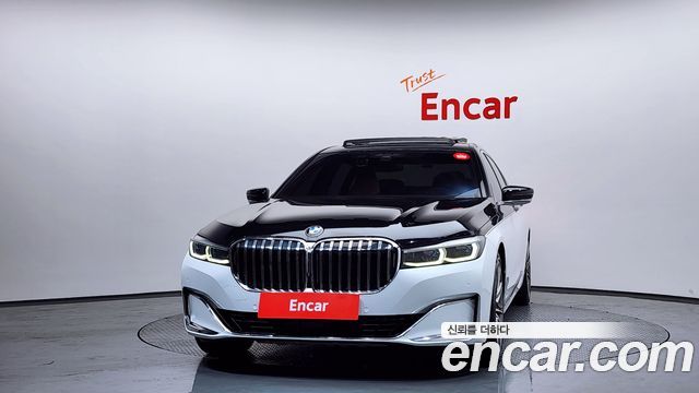 BMW 7-Series M760Li xDrive V12 Excellence