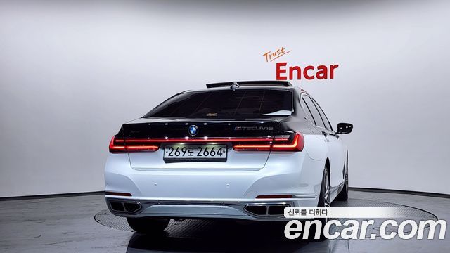 BMW 7-Series M760Li xDrive V12 Excellence