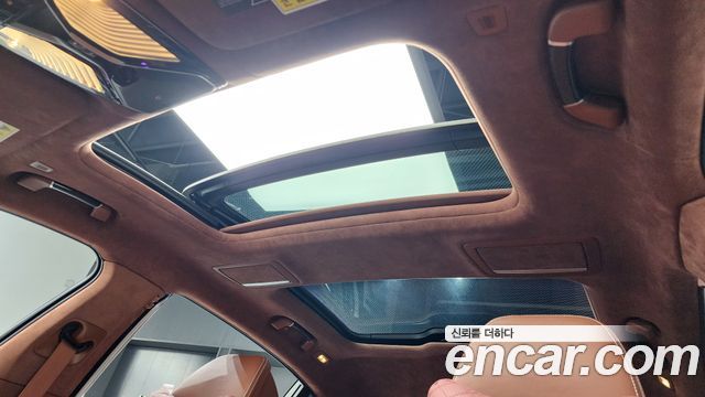 BMW 7-Series M760Li xDrive V12 Excellence