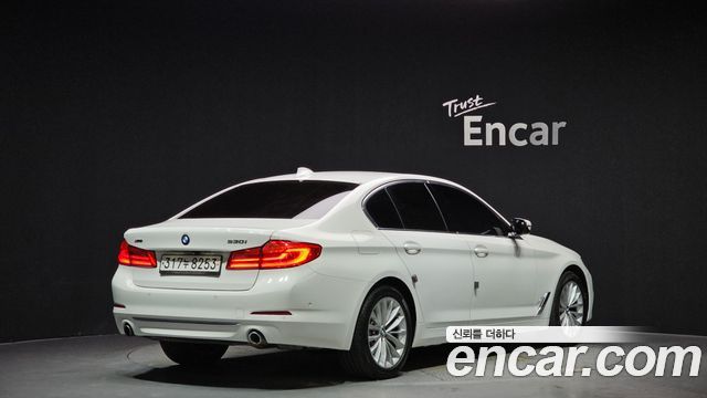 BMW 5-Series 530i xDrive Luxury Plus