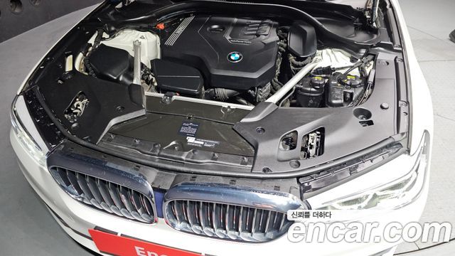 BMW 5-Series 530i xDrive Luxury Plus
