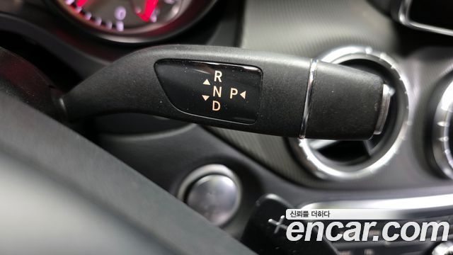 Mercedes-Benz CLA-Class CLA200 d 4MATIC