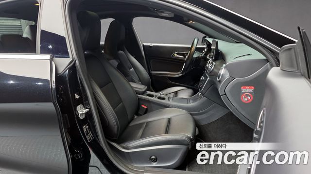 Mercedes-Benz CLA-Class CLA200 d 4MATIC
