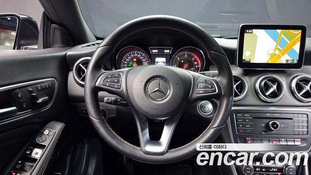 Mercedes-Benz CLA-Class CLA200 d 4MATIC
