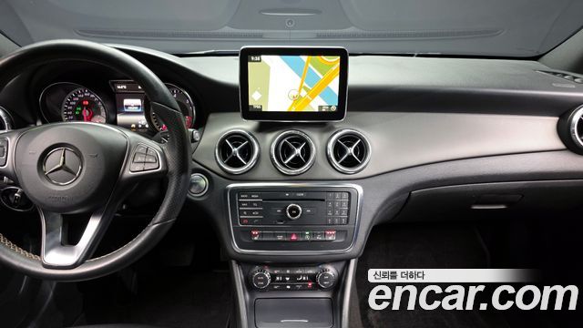 Mercedes-Benz CLA-Class CLA200 d 4MATIC
