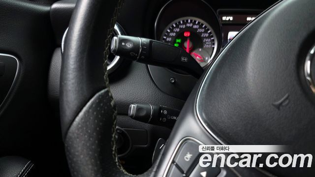 Mercedes-Benz CLA-Class CLA200 d 4MATIC