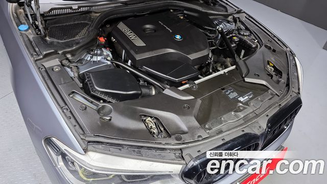 BMW 5-Series 530i xDrive M Sport Package Plus