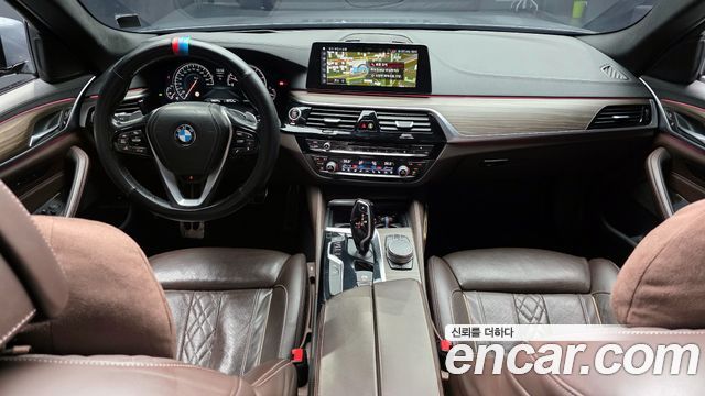 BMW 5-Series 530i xDrive M Sport Package Plus