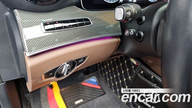 Mercedes-Benz E-Class E300 4MATIC AMG Line