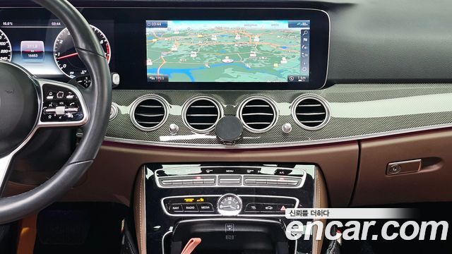 Mercedes-Benz E-Class E300 4MATIC AMG Line