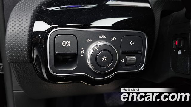 Mercedes-Benz A-Class A220 Hatchback