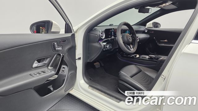 Mercedes-Benz A-Class A250 4MATIC Sedan
