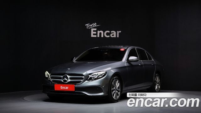 Mercedes-Benz E-Class E300 4MATIC Avnatgarde