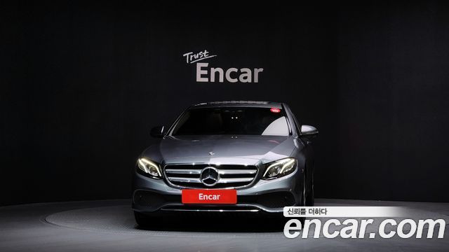 Mercedes-Benz E-Class E300 4MATIC Avnatgarde