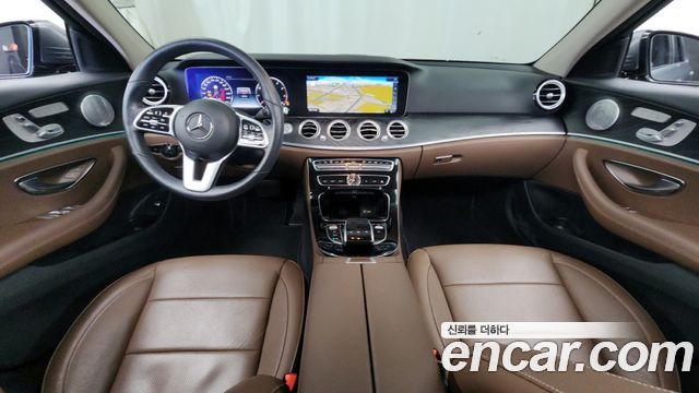 Mercedes-Benz E-Class E300 4MATIC Avnatgarde