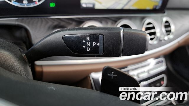 Mercedes-Benz E-Class E300 4MATIC Avnatgarde