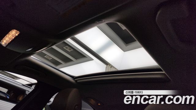 Mercedes-Benz E-Class E300 4MATIC Avnatgarde