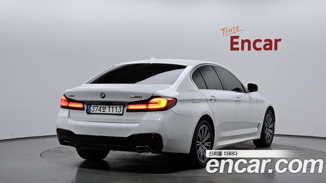 BMW 5-Series 520i Luxury