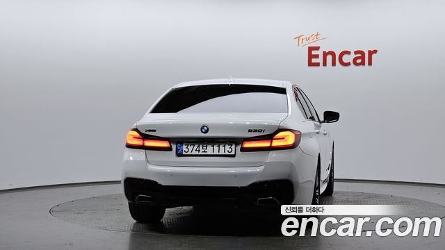 BMW 5-Series 520i Luxury