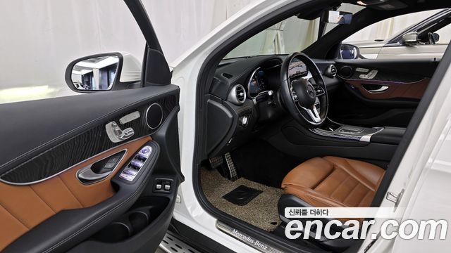 Mercedes-Benz GLC-Class GLC300e 4MATIC Coupe Premium package